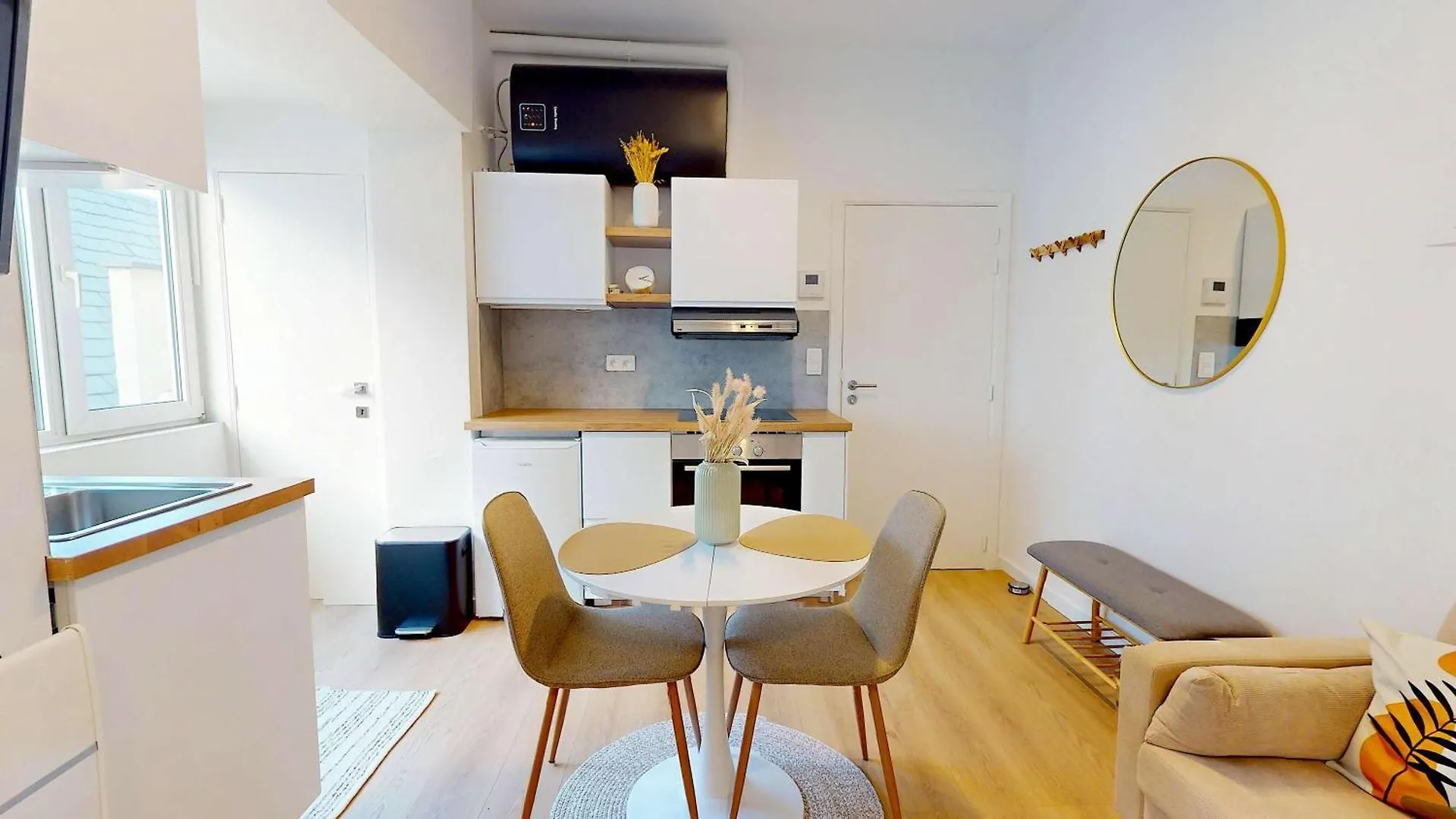 Apartment Studio Cosy Centre Bxl Avec Balcon Brussels